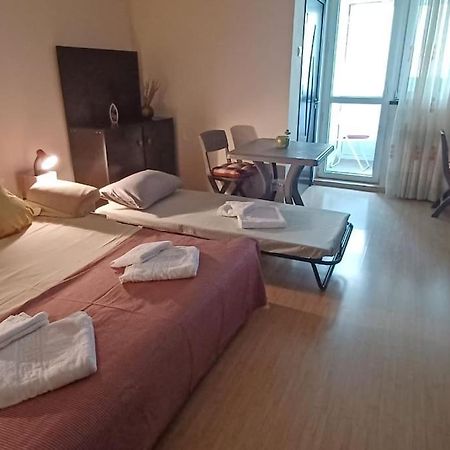 Garsoniera Linistita Zona Vitan Bucharest Luaran gambar
